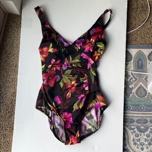 Jantzen Floral One Piece Swimsuit  Size 10.